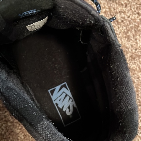 Vans - Picture 7 of 7